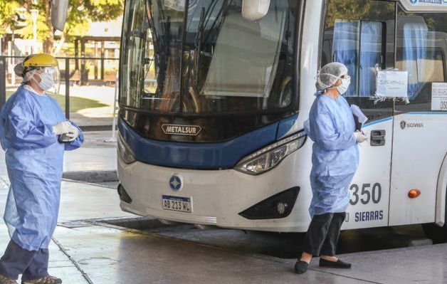 Con certificado de Covid-19 positivo llegó desde Perú a Bs ...